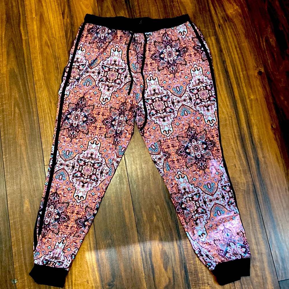 No Comment Boho Aztec Tribal Joggers Size XL